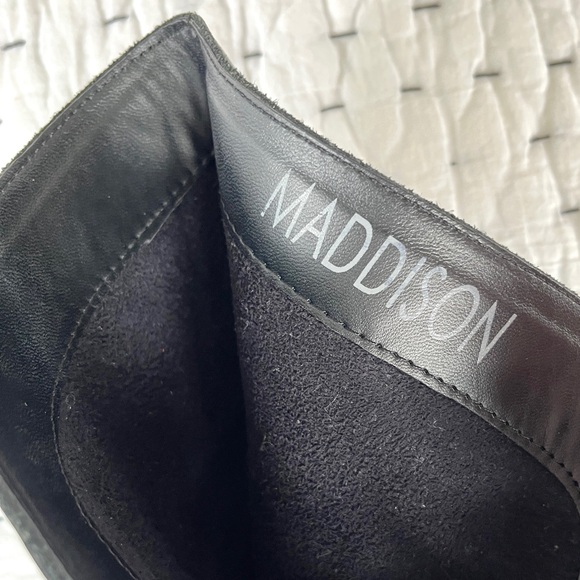 Maddison Thigh High Black Leather Boots - Picture 10 of 13